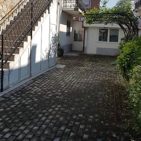 Luccia Apartments-guesthouse Laguna *
